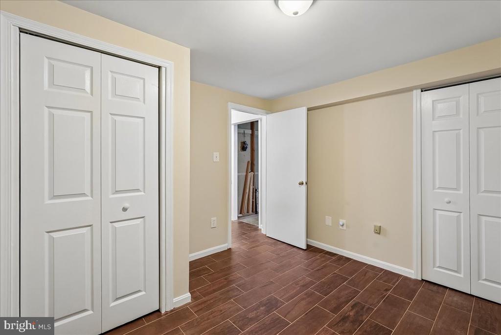 2087 HOPEWOOD DRIVE