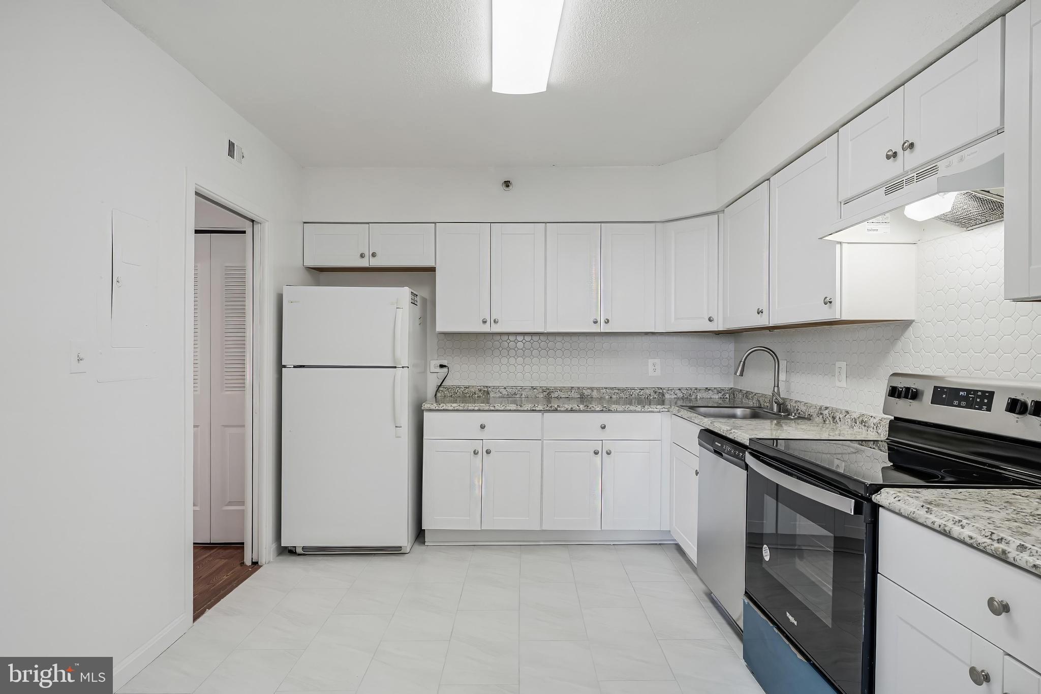 3713 S GEORGE MASON DRIVE 1604