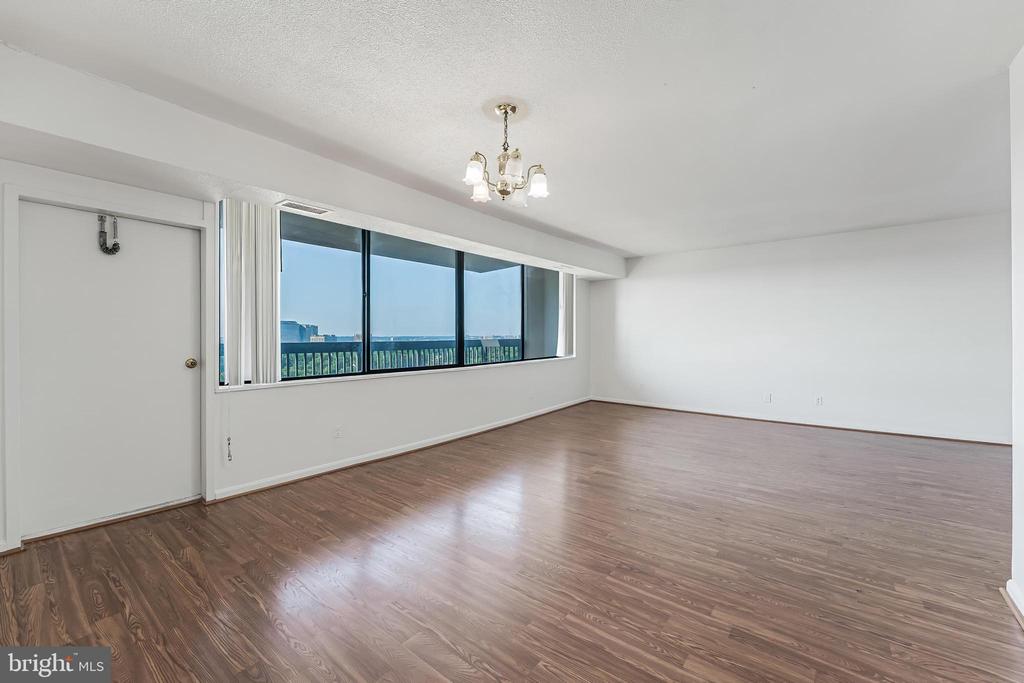 3713 S GEORGE MASON DRIVE 1604