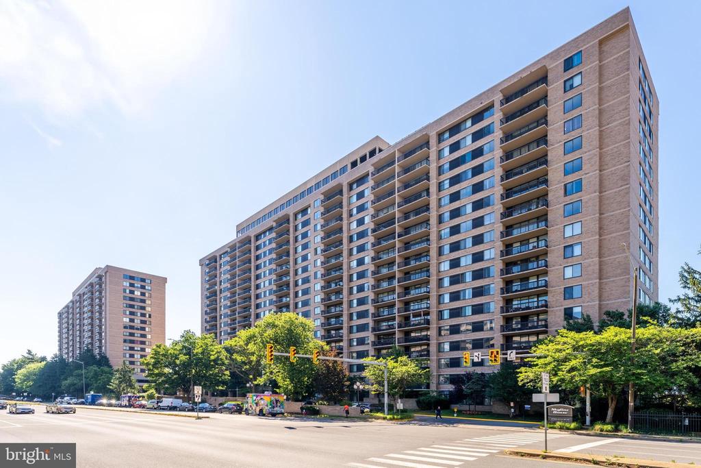 3713 S GEORGE MASON DRIVE 1604