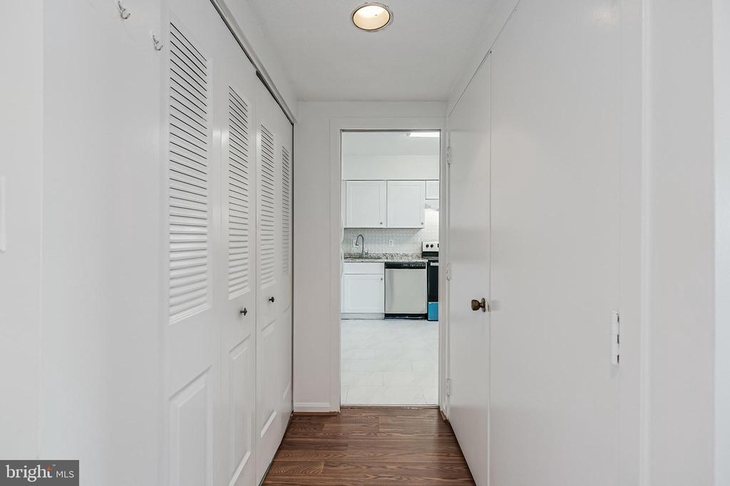 3713 S GEORGE MASON DRIVE 1604