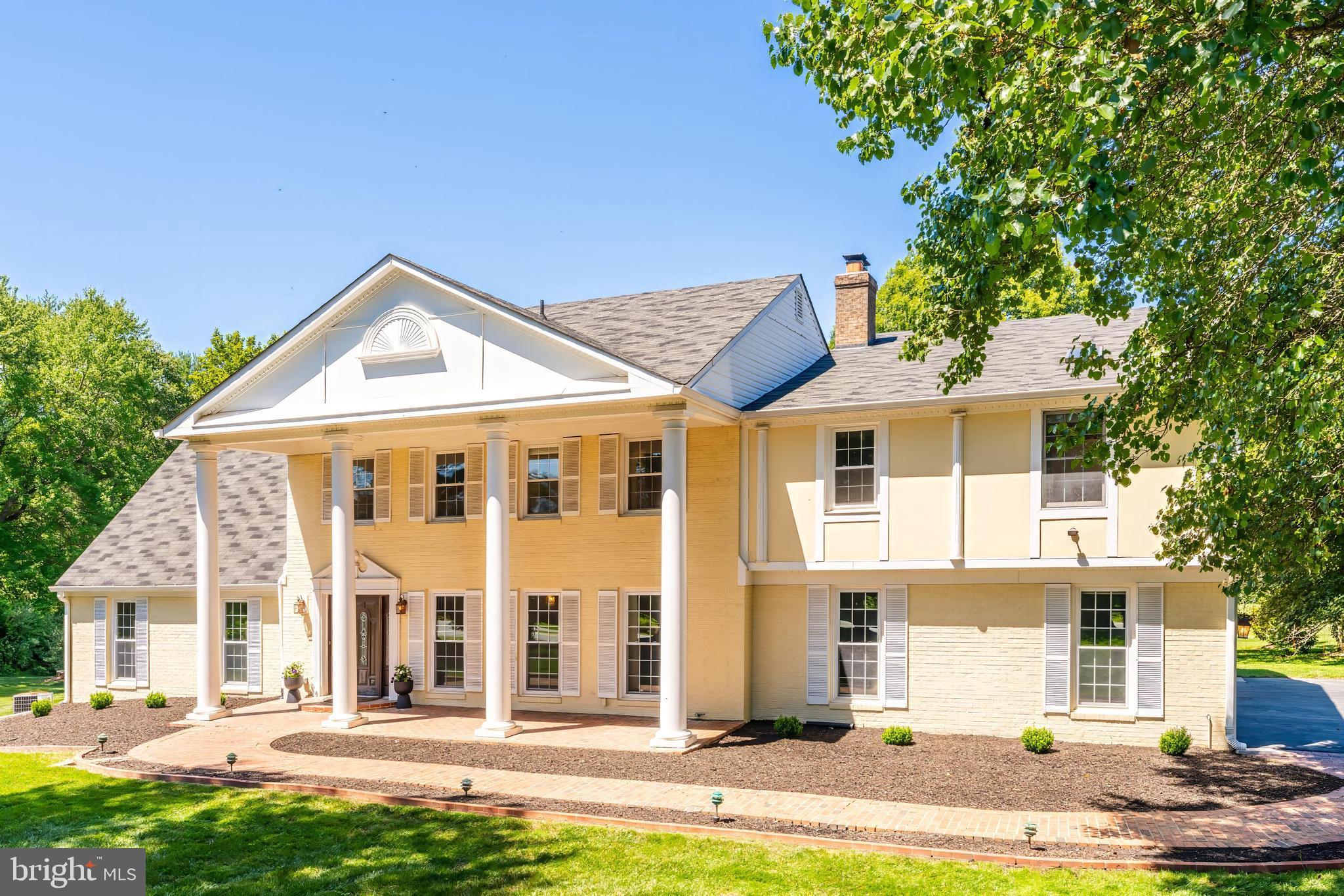 10520 HUNTING CREST LANE