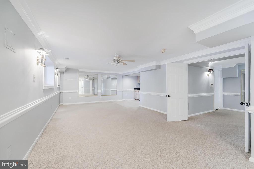 10520 HUNTING CREST LANE