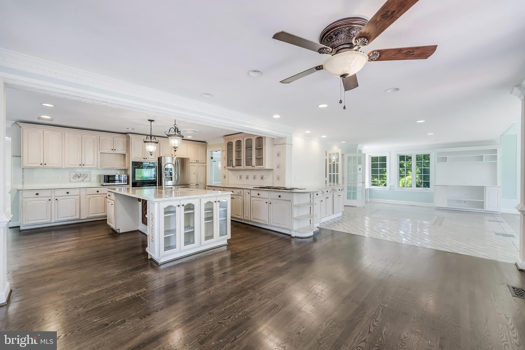 10520 HUNTING CREST LANE