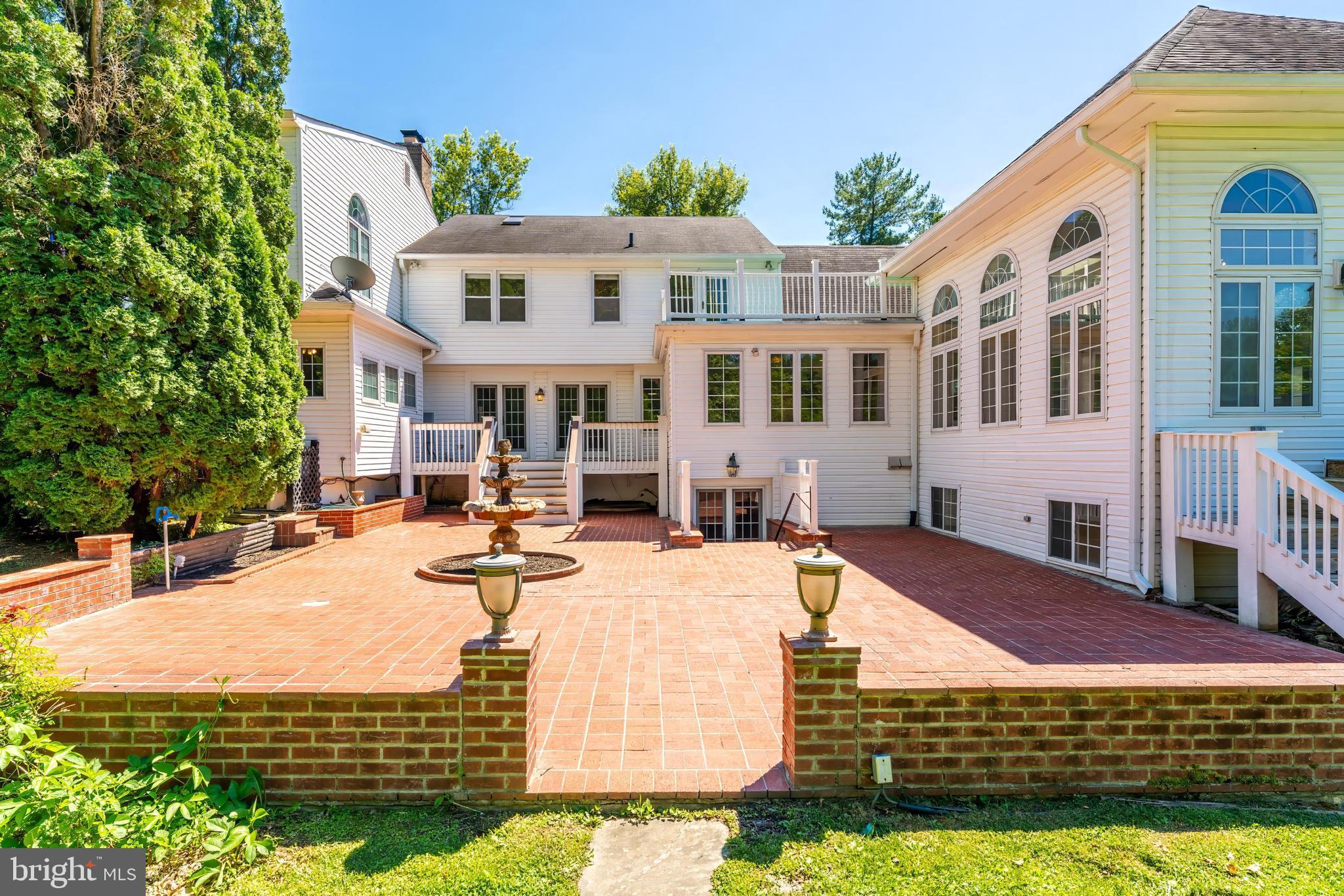 10520 HUNTING CREST LANE