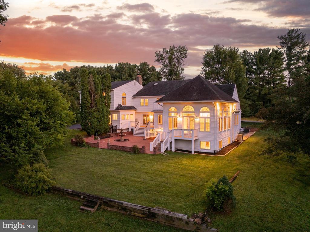 10520 HUNTING CREST LANE