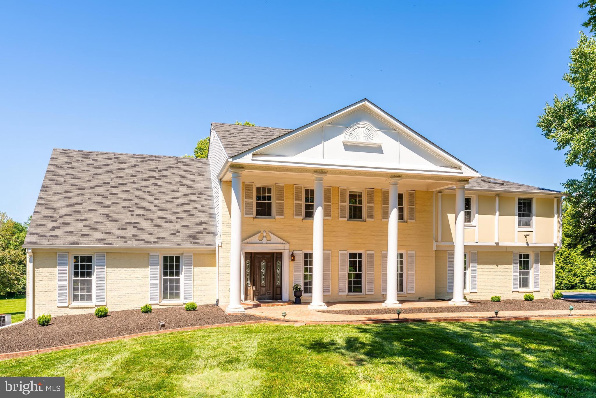 10520 HUNTING CREST LANE