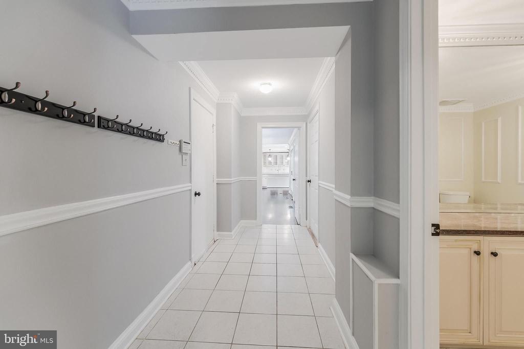 10520 HUNTING CREST LANE