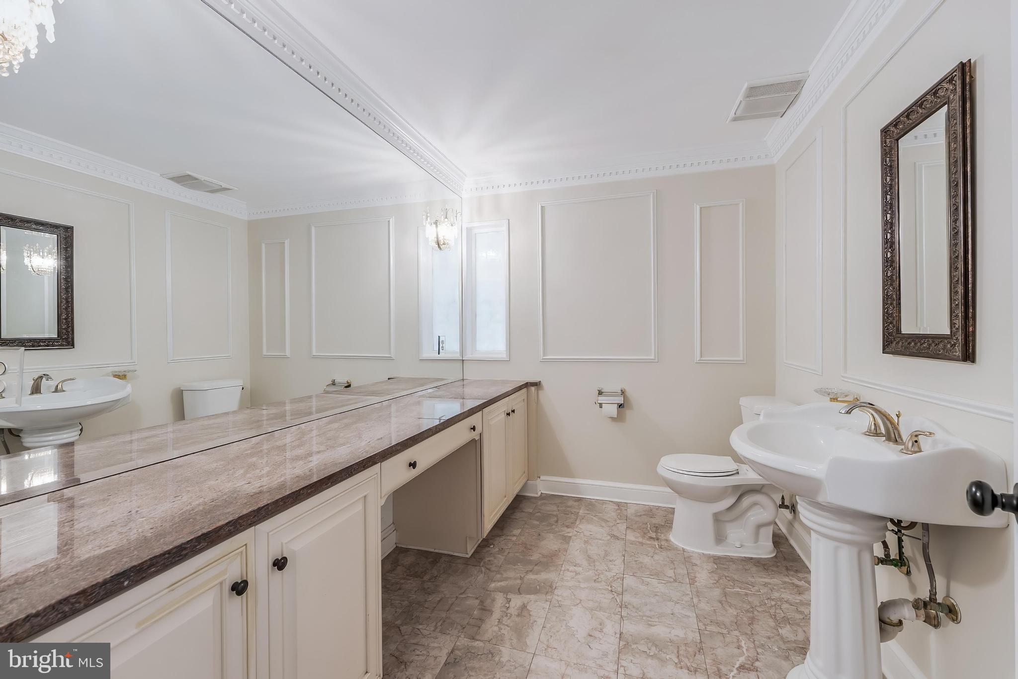 10520 HUNTING CREST LANE