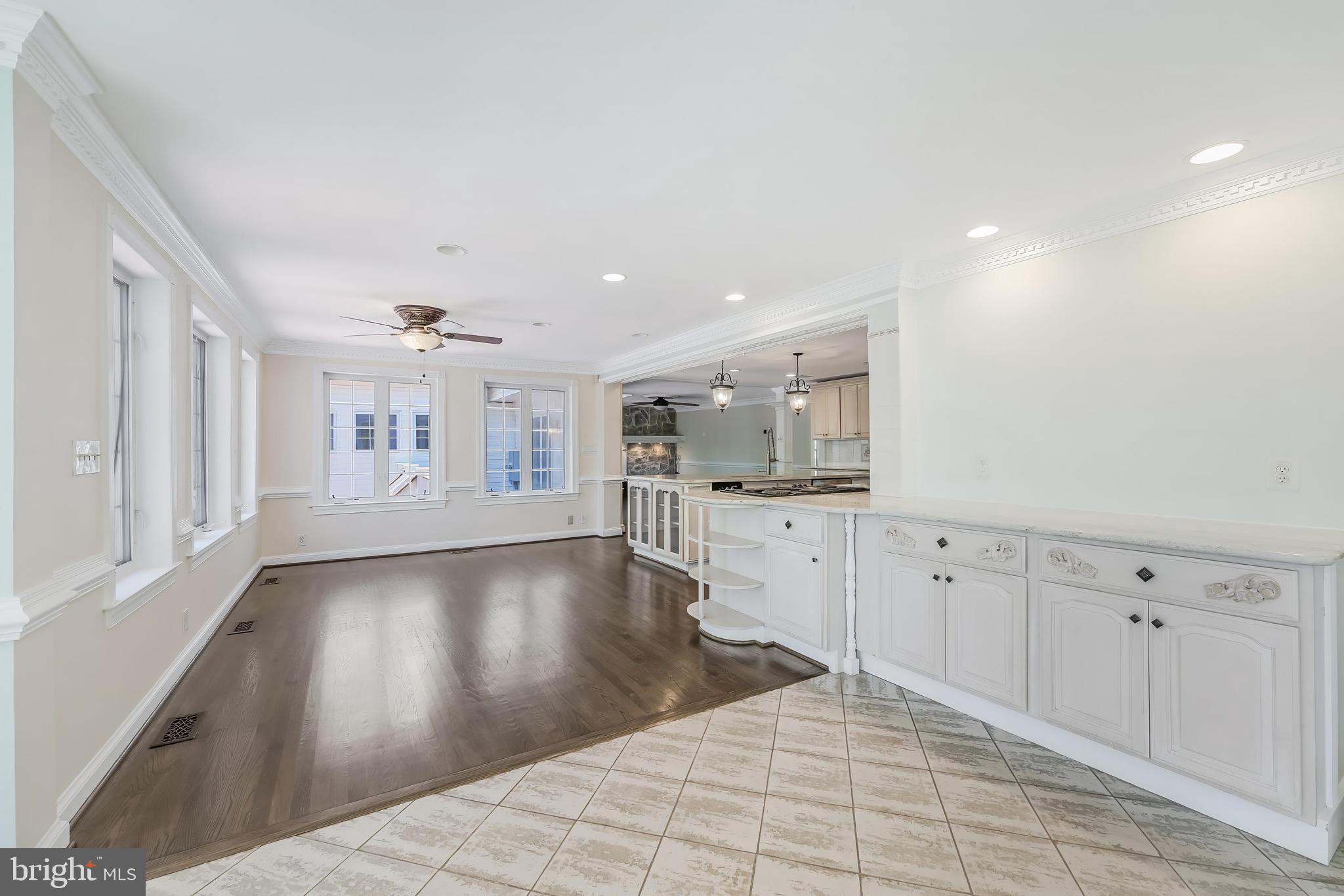 10520 HUNTING CREST LANE