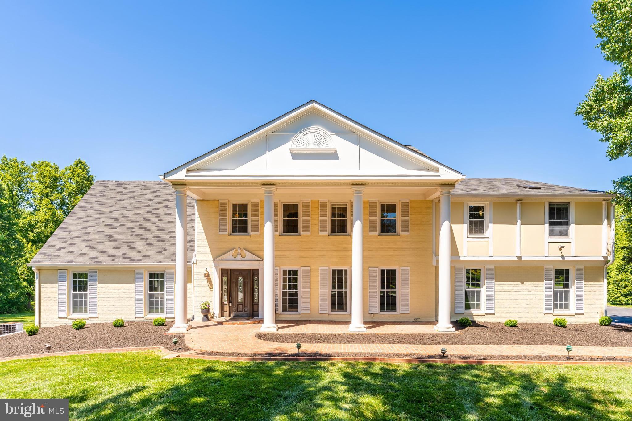 10520 HUNTING CREST LANE