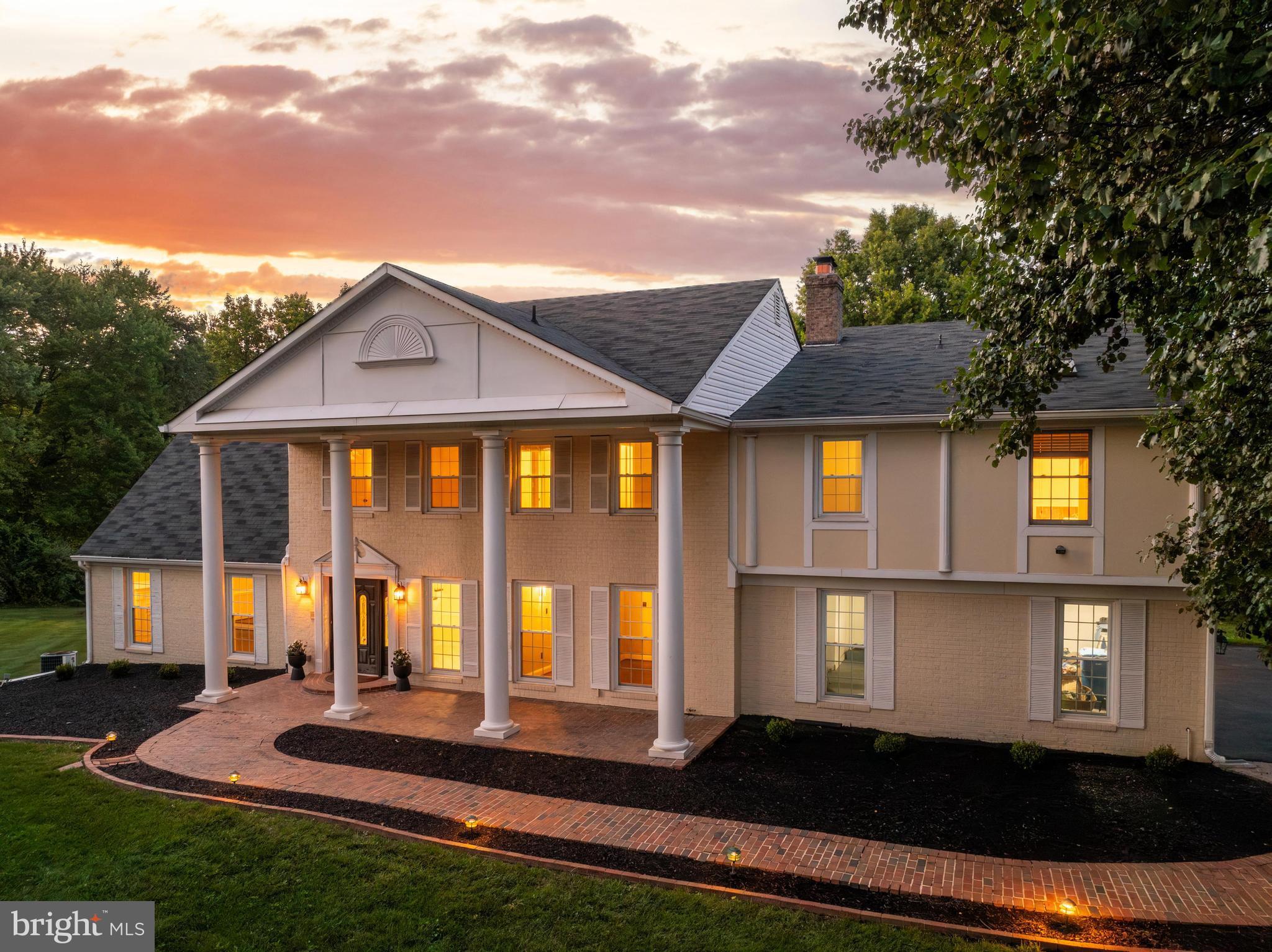 10520 HUNTING CREST LANE