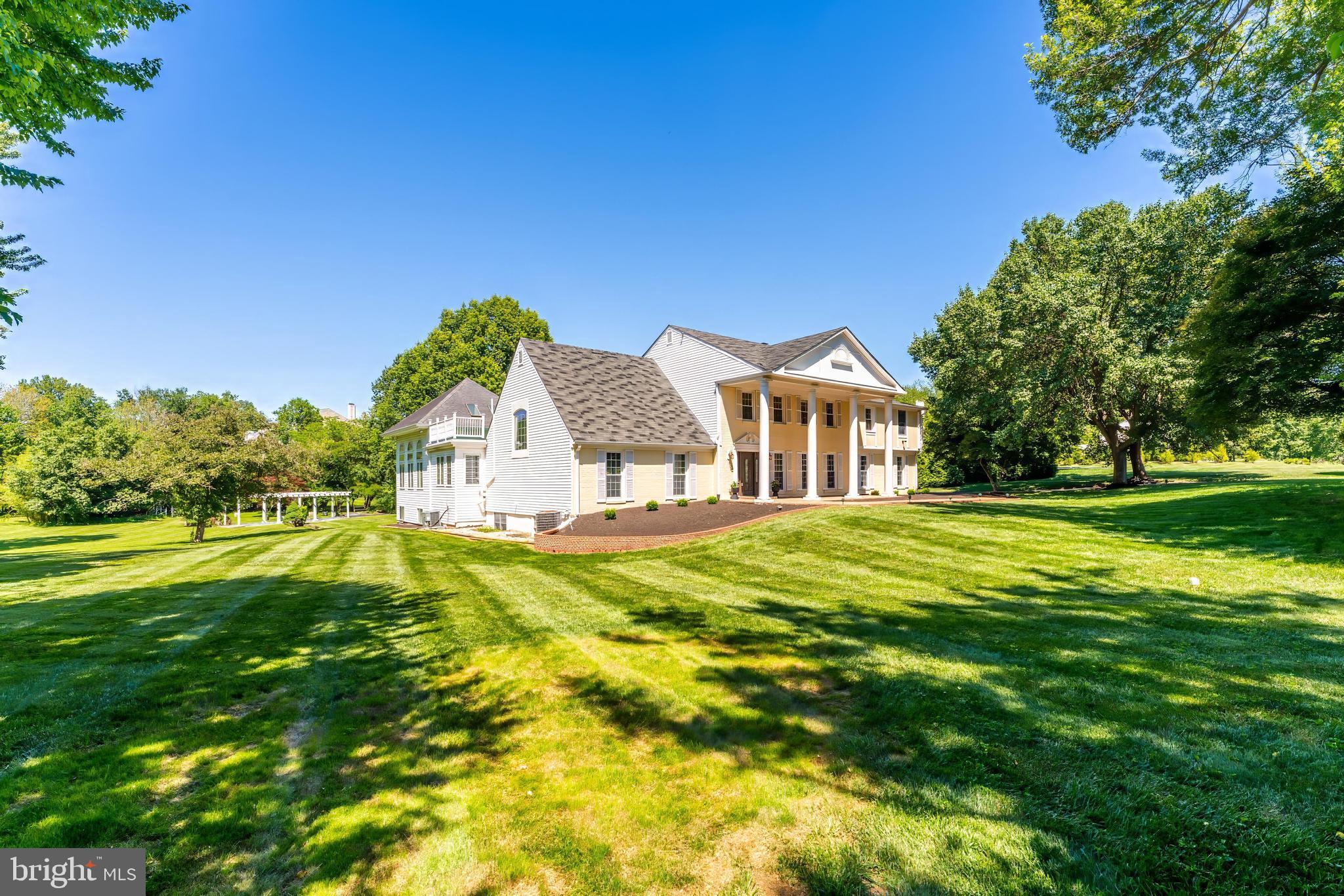 10520 HUNTING CREST LANE