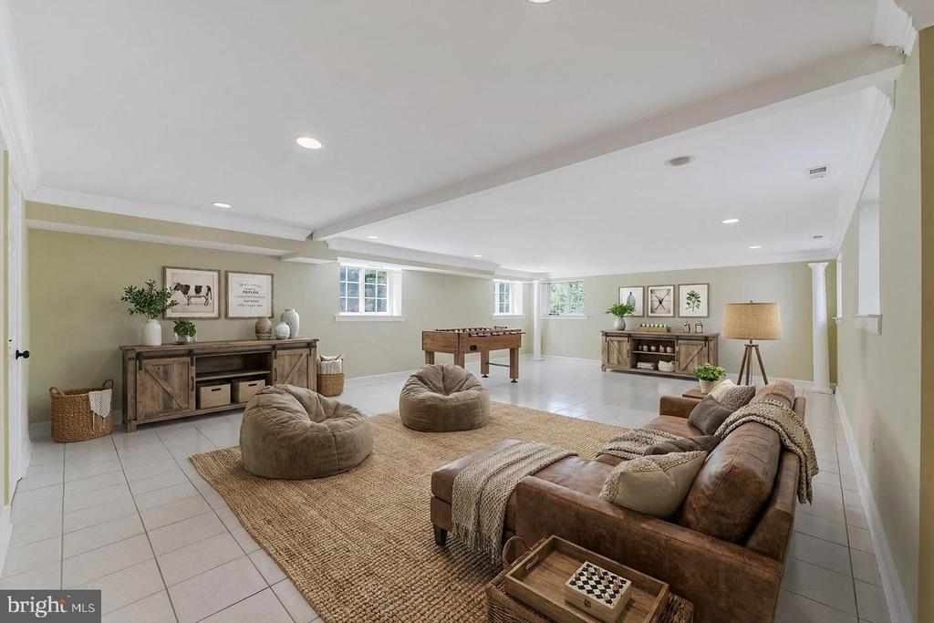10520 HUNTING CREST LANE