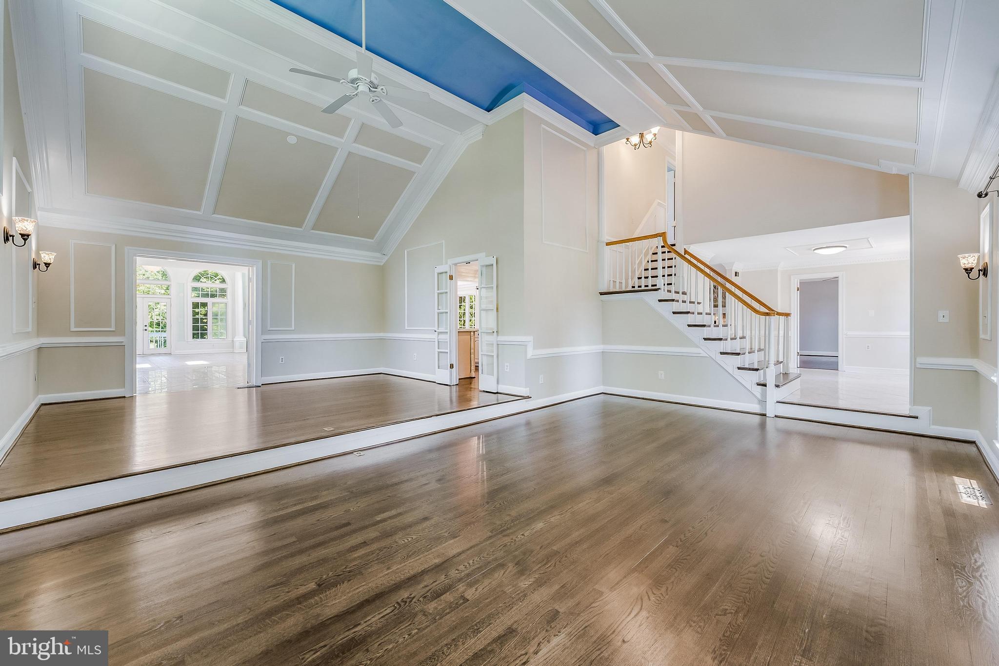 10520 HUNTING CREST LANE