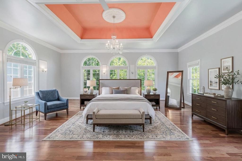 10520 HUNTING CREST LANE