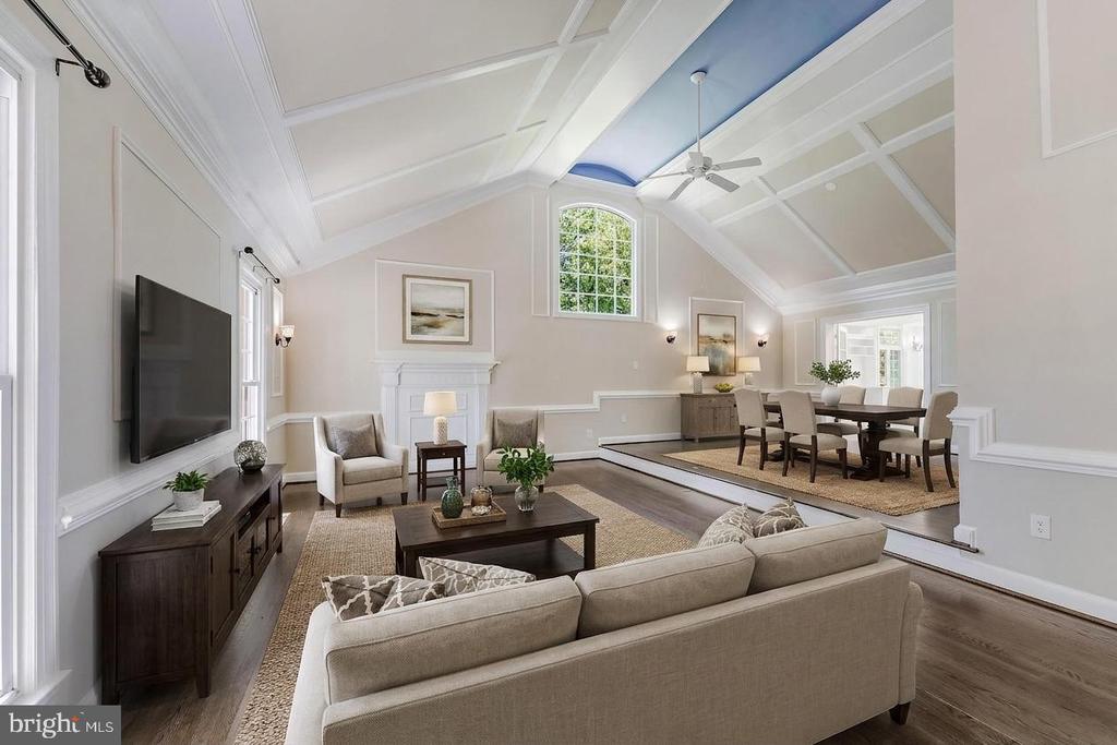 10520 HUNTING CREST LANE