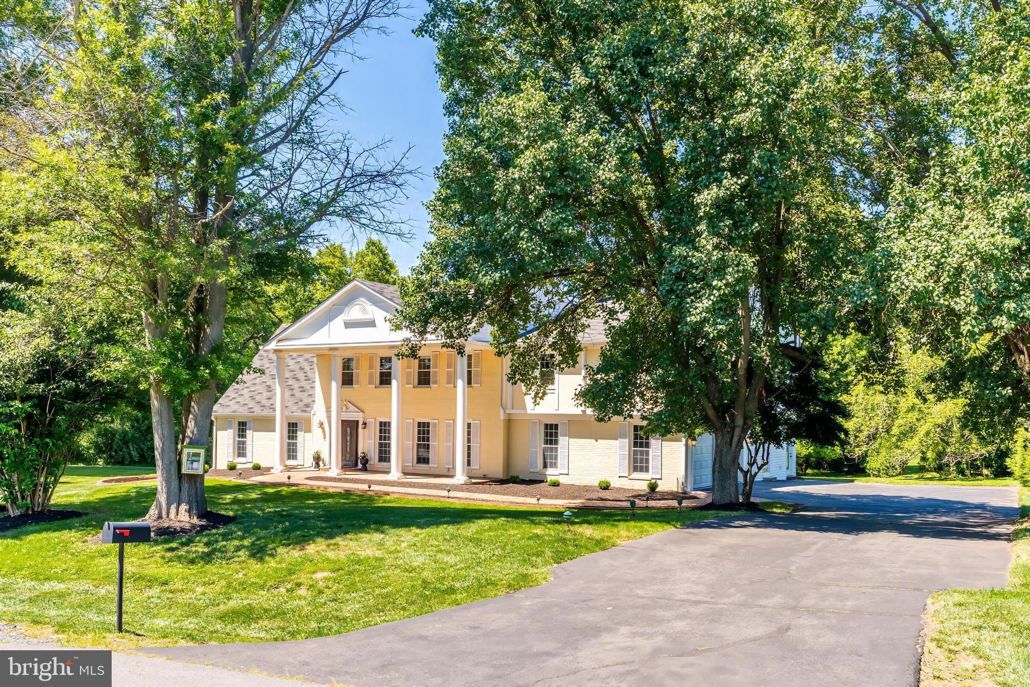 10520 HUNTING CREST LANE