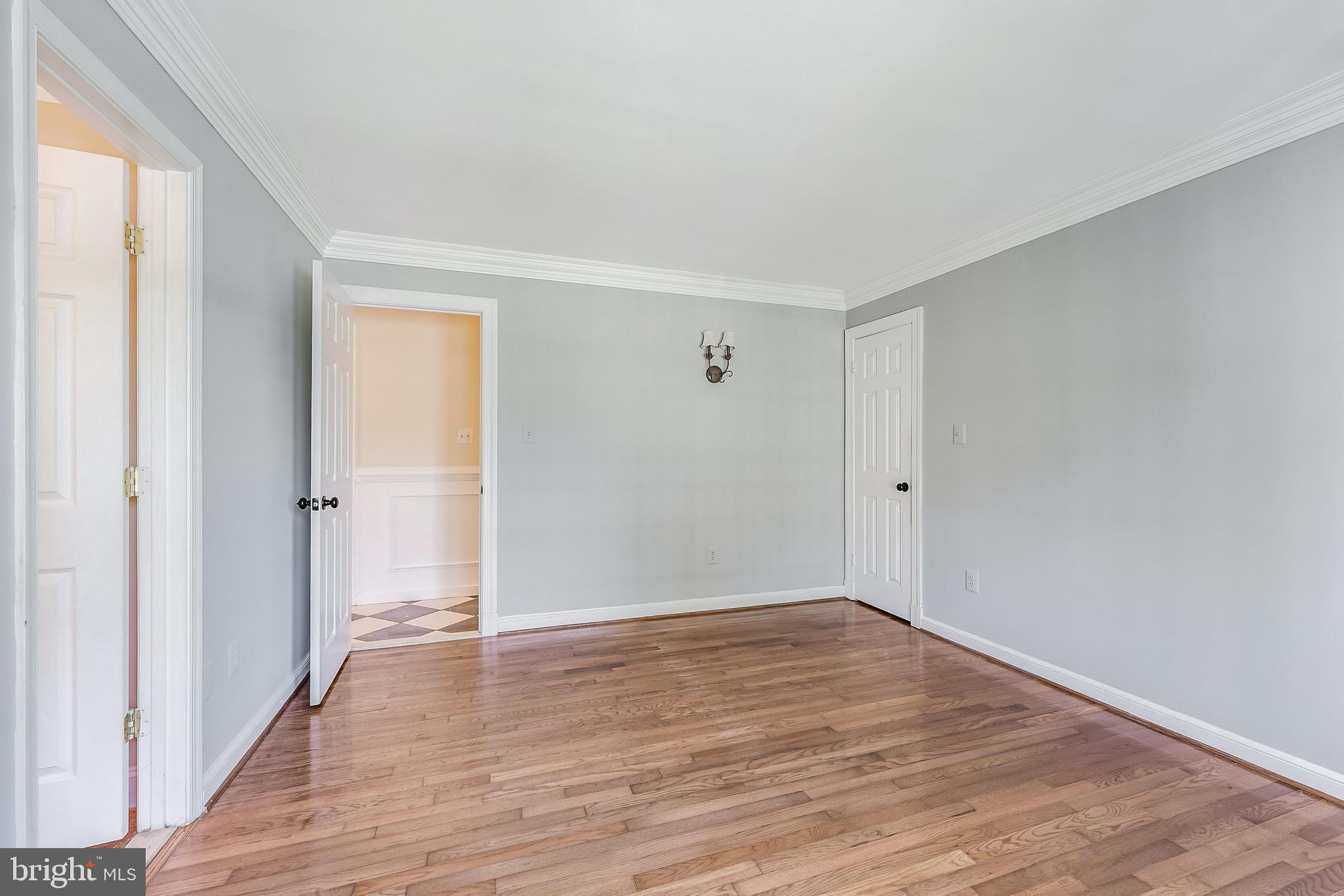 10520 HUNTING CREST LANE