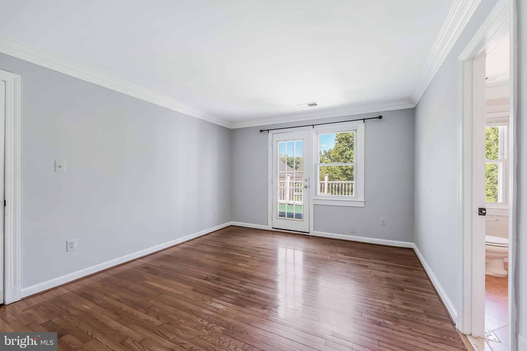 10520 HUNTING CREST LANE