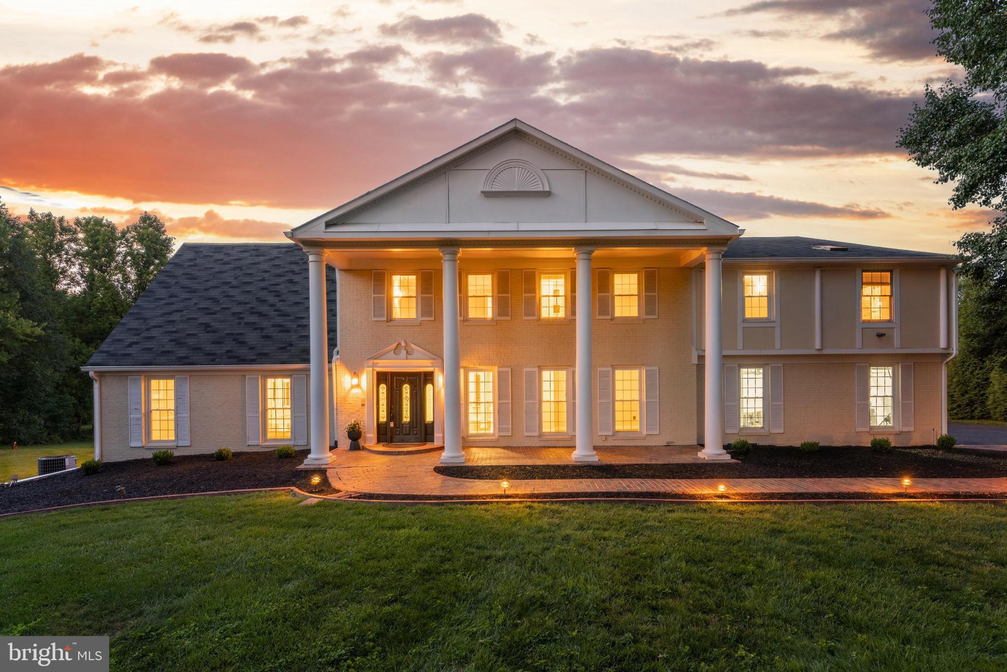 10520 HUNTING CREST LANE