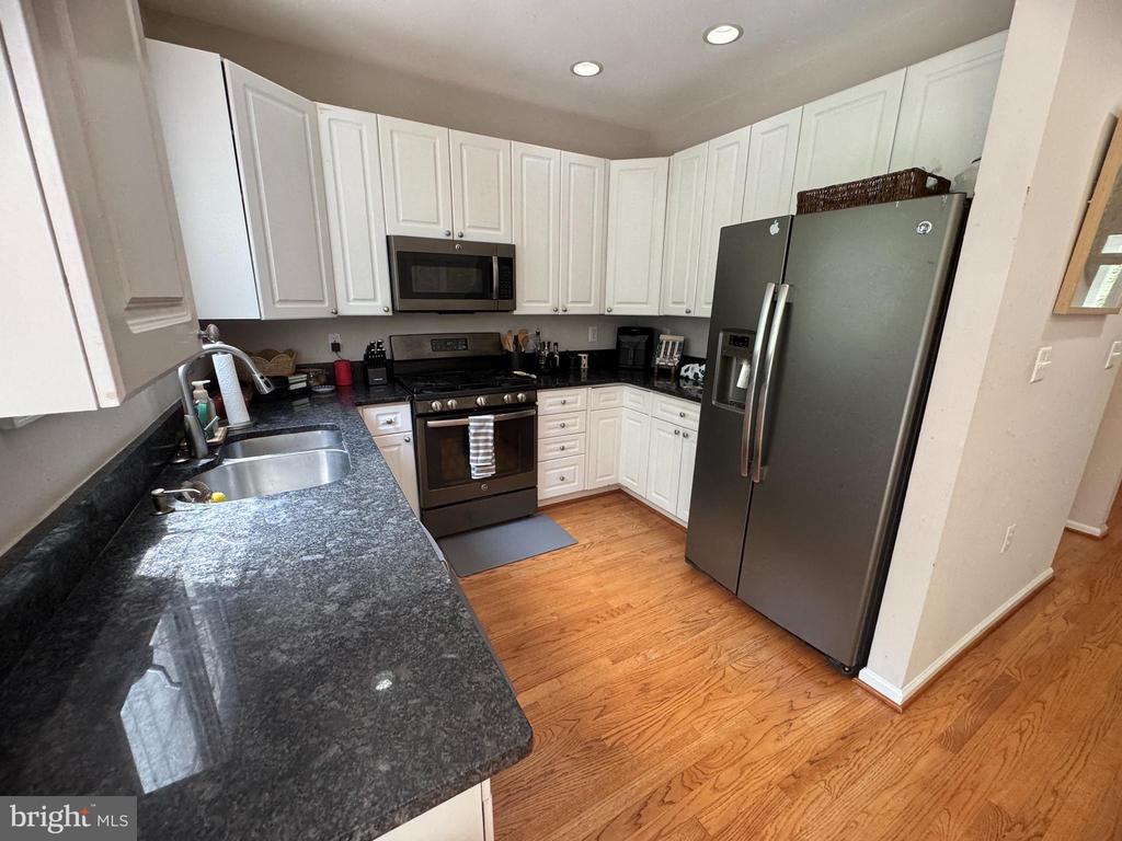 1338 PARK GARDEN LANE