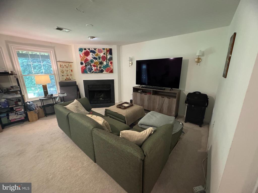 1338 PARK GARDEN LANE