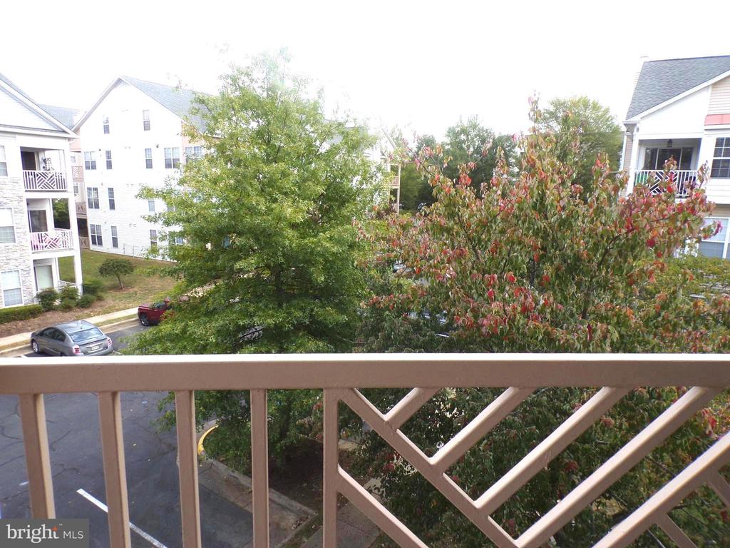 5947 FOUNDERS HILL DRIVE Unit: 302