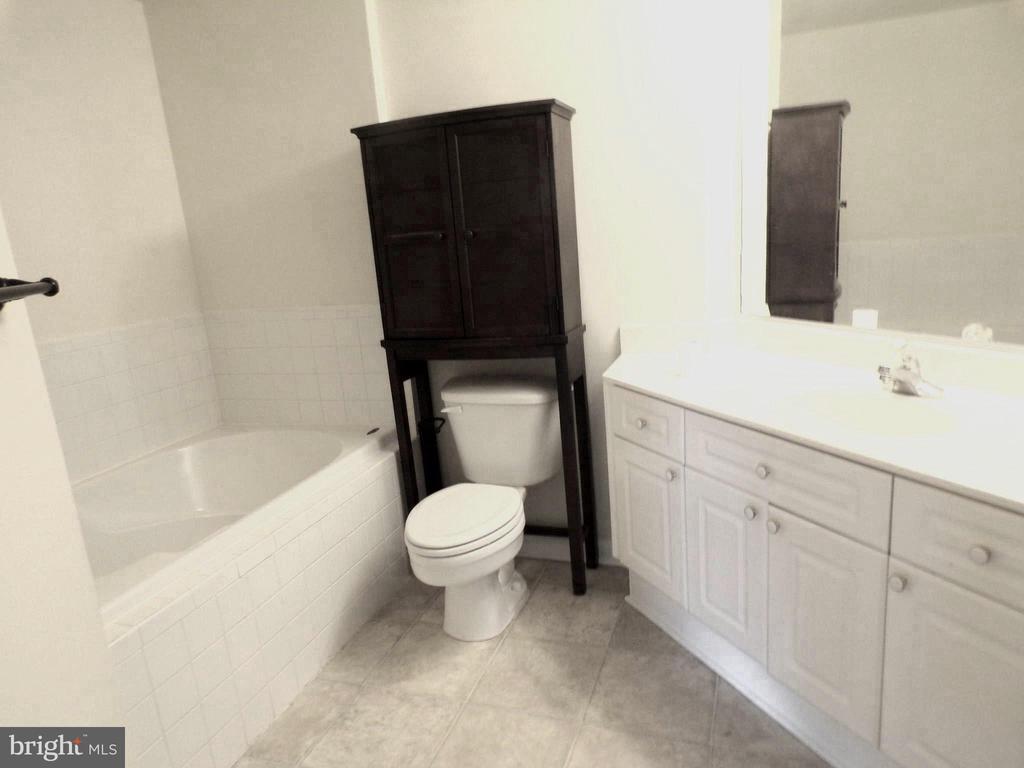 5947 FOUNDERS HILL DRIVE Unit: 302