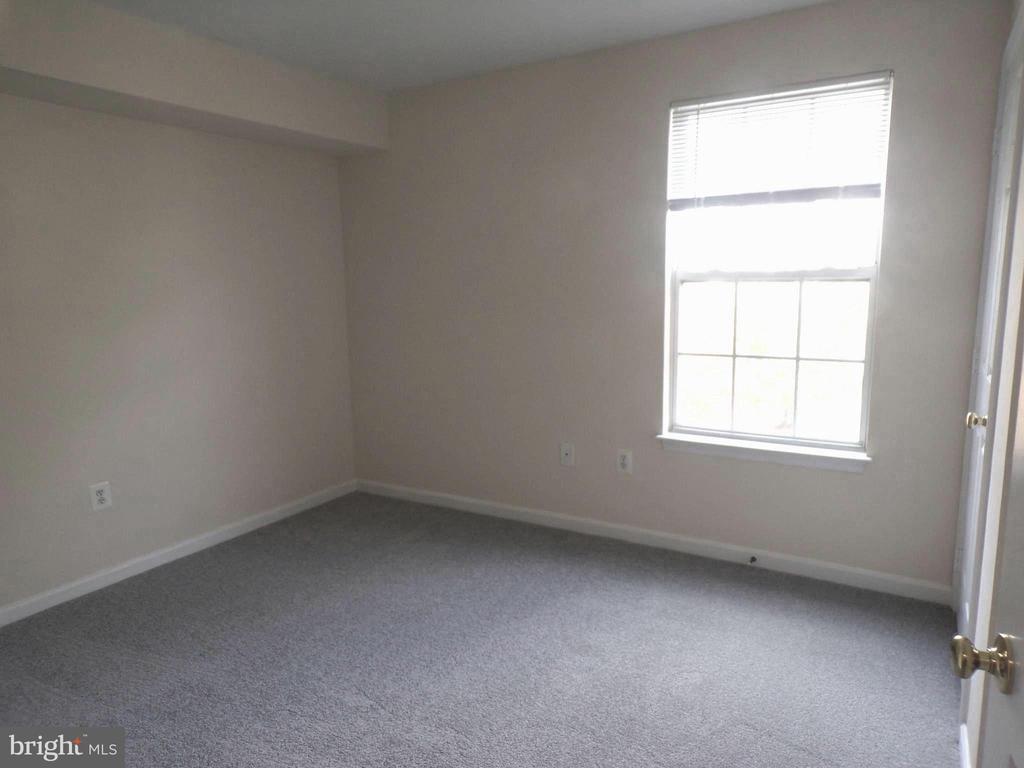5947 FOUNDERS HILL DRIVE Unit: 302