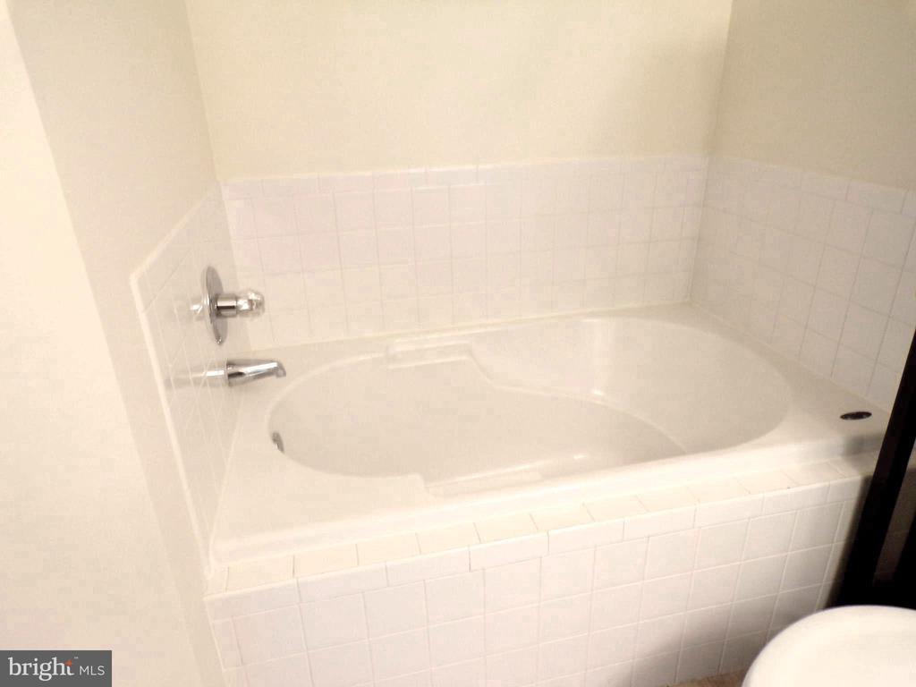 5947 FOUNDERS HILL DRIVE Unit: 302