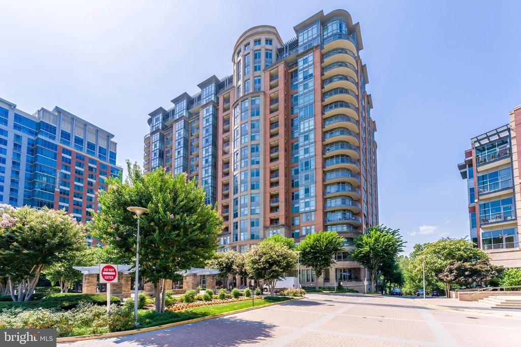 8220 CRESTWOOD HEIGHTS DRIVE Unit: 105