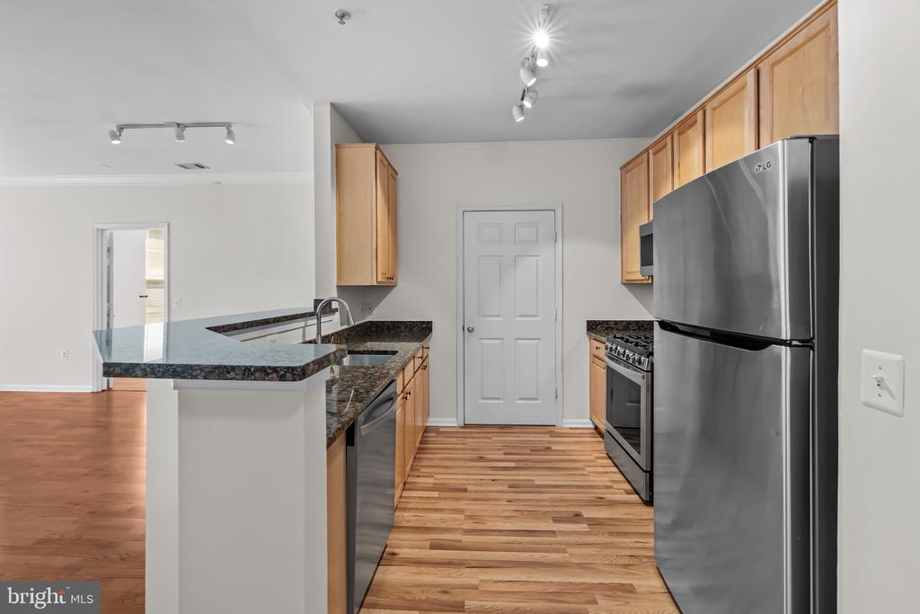 9486 VIRGINIA CENTER BOULEVARD Unit: 218