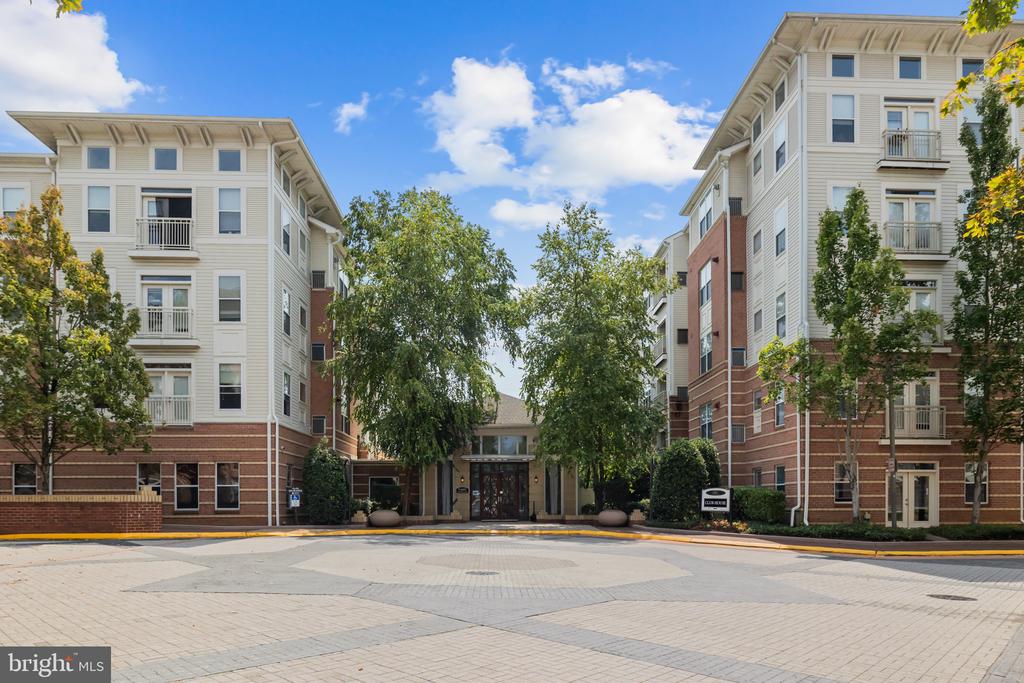 9486 VIRGINIA CENTER BOULEVARD Unit: 218