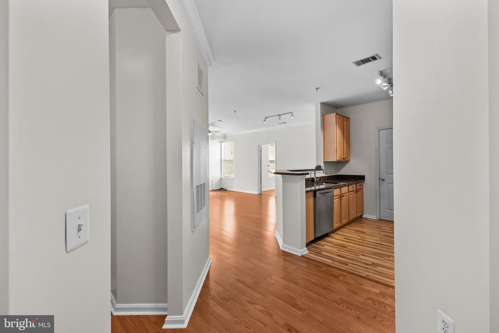 9486 VIRGINIA CENTER BOULEVARD Unit: 218