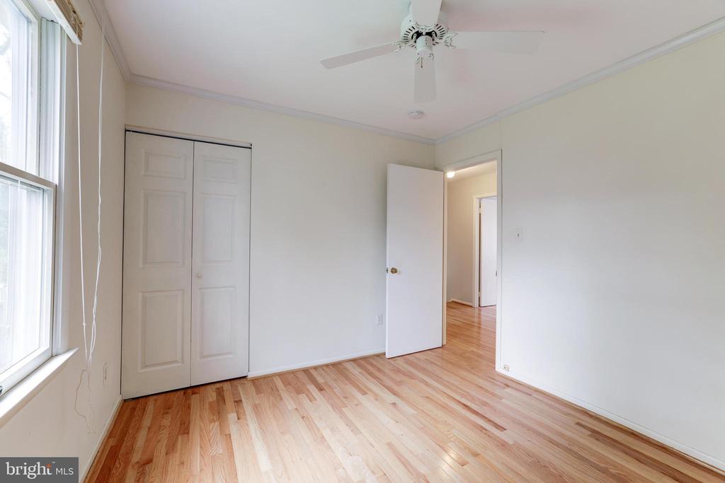 9823 SAINT CLOUD COURT