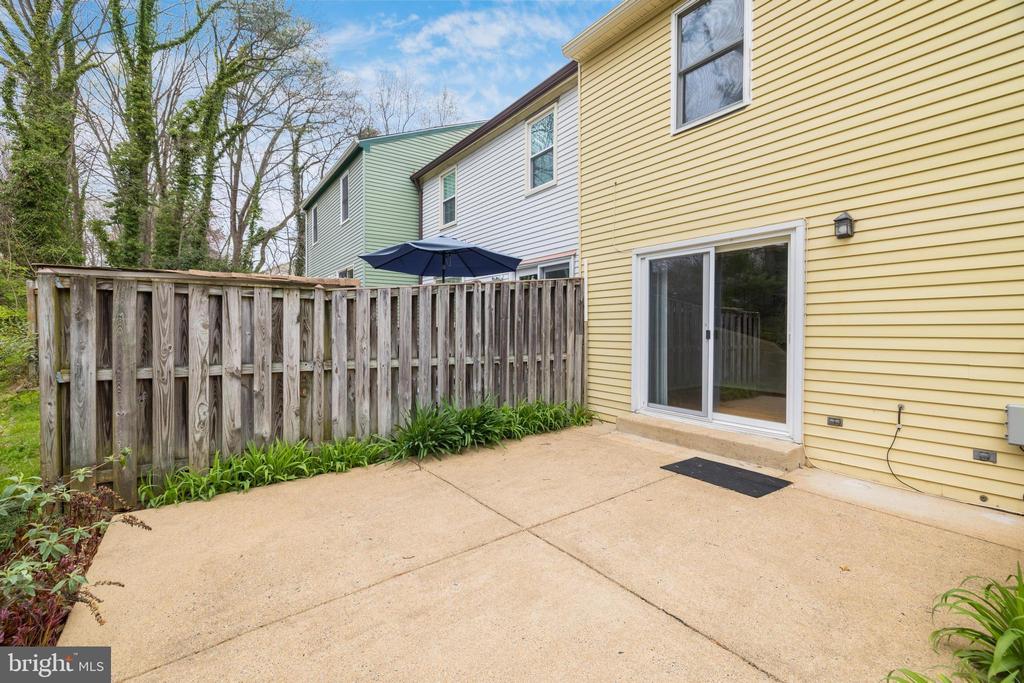 9823 SAINT CLOUD COURT