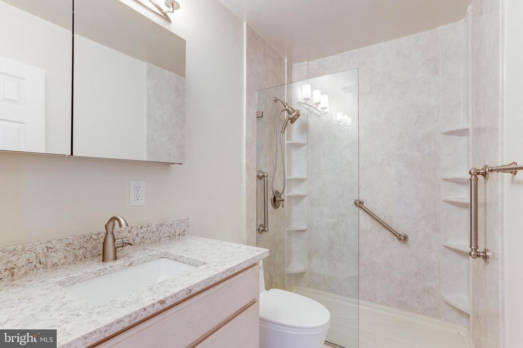 9823 SAINT CLOUD COURT