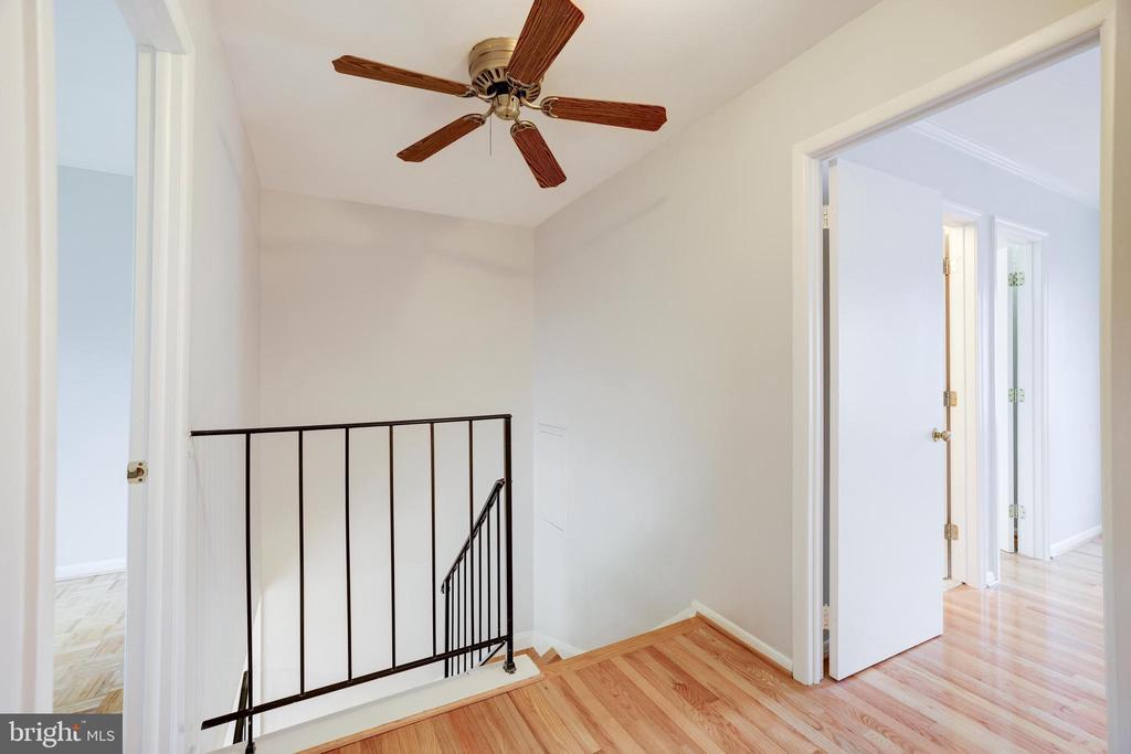 9823 SAINT CLOUD COURT