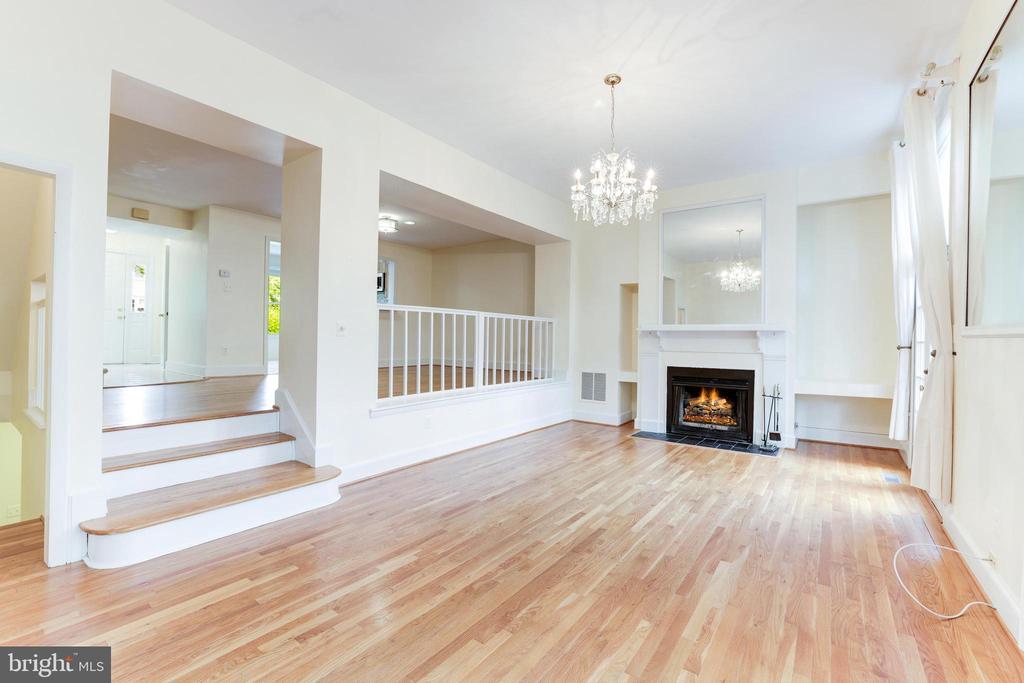 8509 JEFFERSONIAN COURT