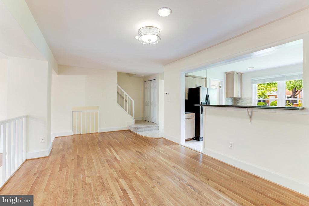 8509 JEFFERSONIAN COURT