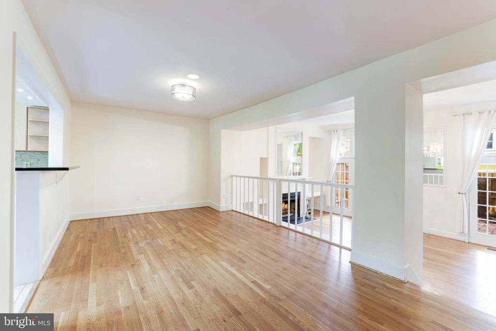 8509 JEFFERSONIAN COURT