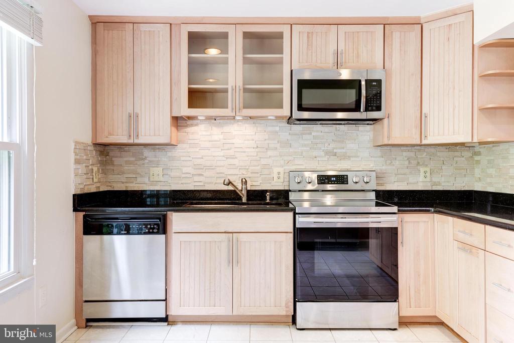 8509 JEFFERSONIAN COURT