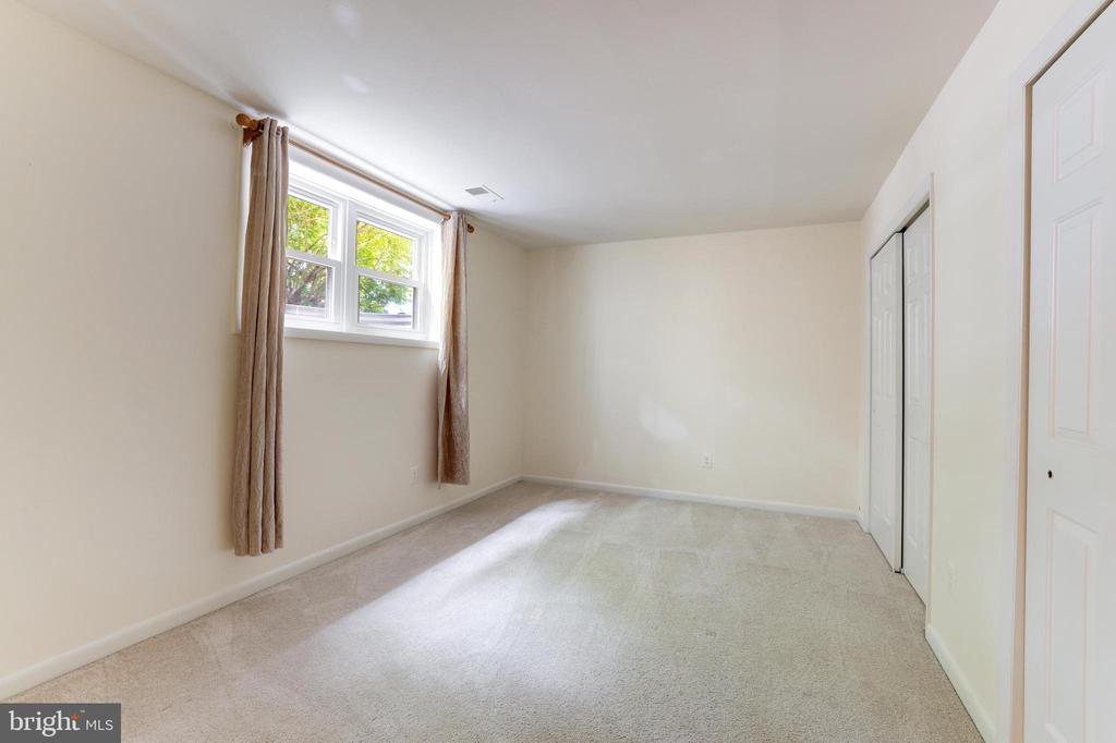 8509 JEFFERSONIAN COURT
