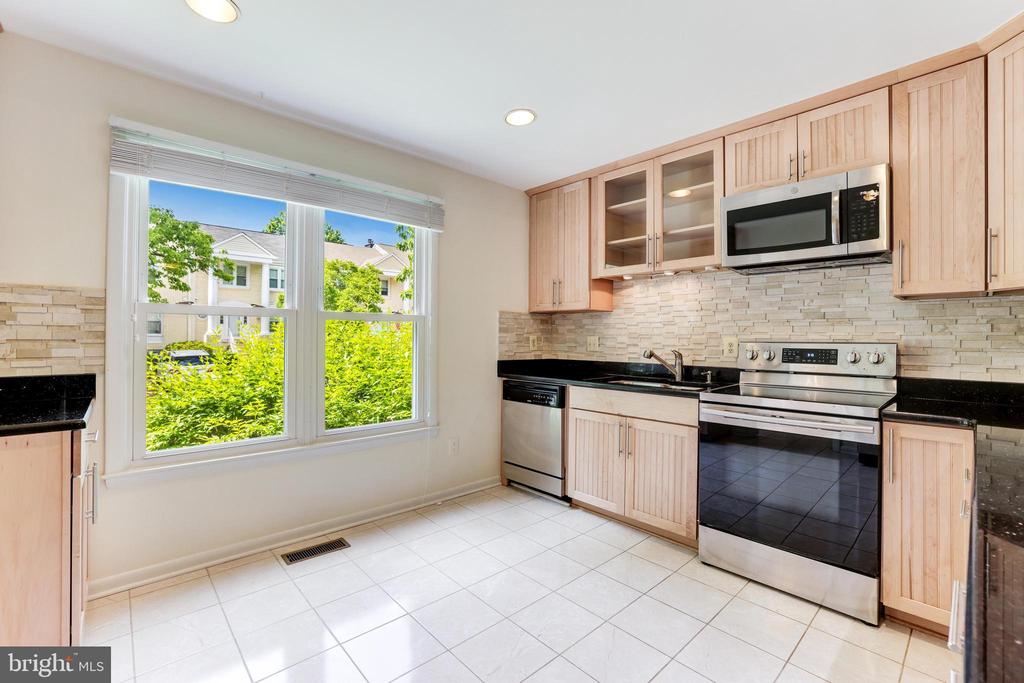 8509 JEFFERSONIAN COURT