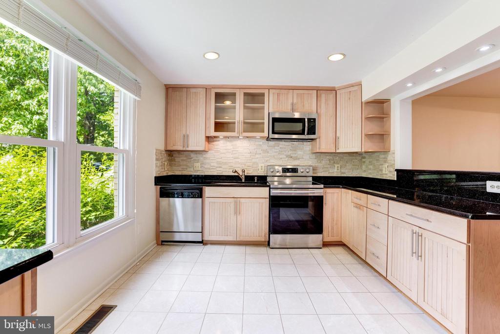 8509 JEFFERSONIAN COURT