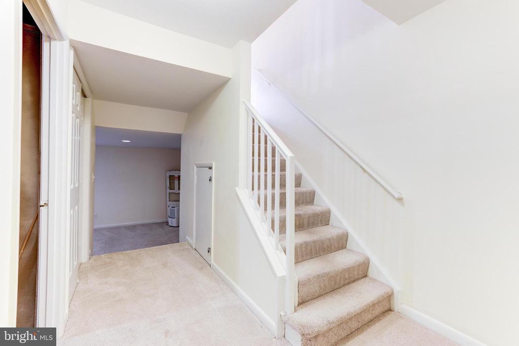 8509 JEFFERSONIAN COURT