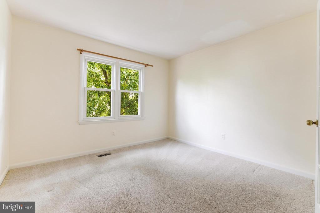 8509 JEFFERSONIAN COURT