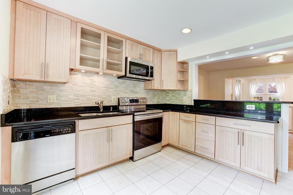 8509 JEFFERSONIAN COURT