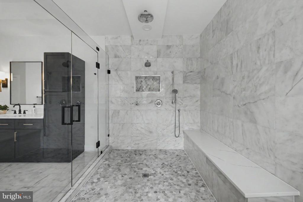 6821 DEAN DRIVE